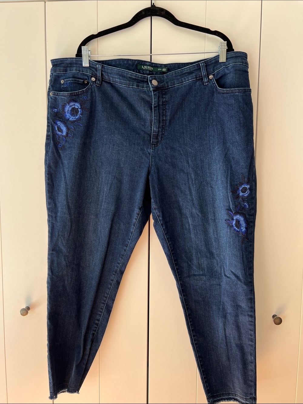 Lauren Ralph Lauren embroidered jeans size 20